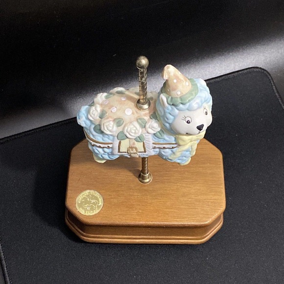 Vintage 1991 K-Mart CAROUSEL Collection Sheep Music Box Second Edition - Picture 2 of 6